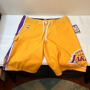 LA Lakers NBA Quicksilver Basketball Shorts - Size 33
